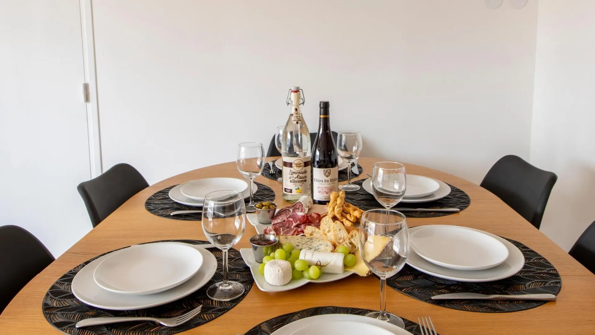 Stylish Stay - Balcony & Amazing View - Montmartre Paris