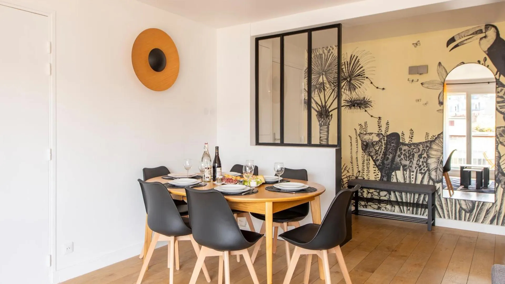 Apartment Stylish Stay - Balcony & Amazing View - Montmartre Paris