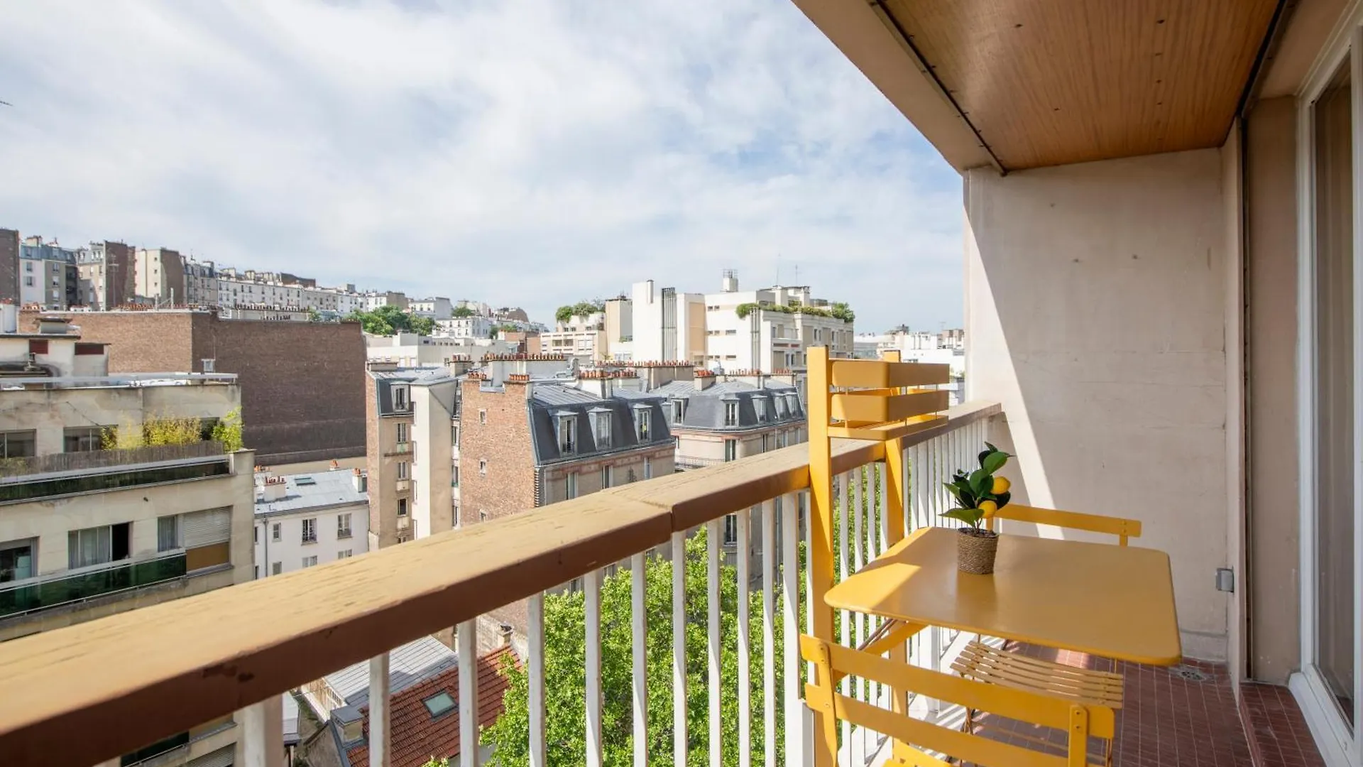 Stylish Stay - Balcony & Amazing View - Montmartre 파리 0*,