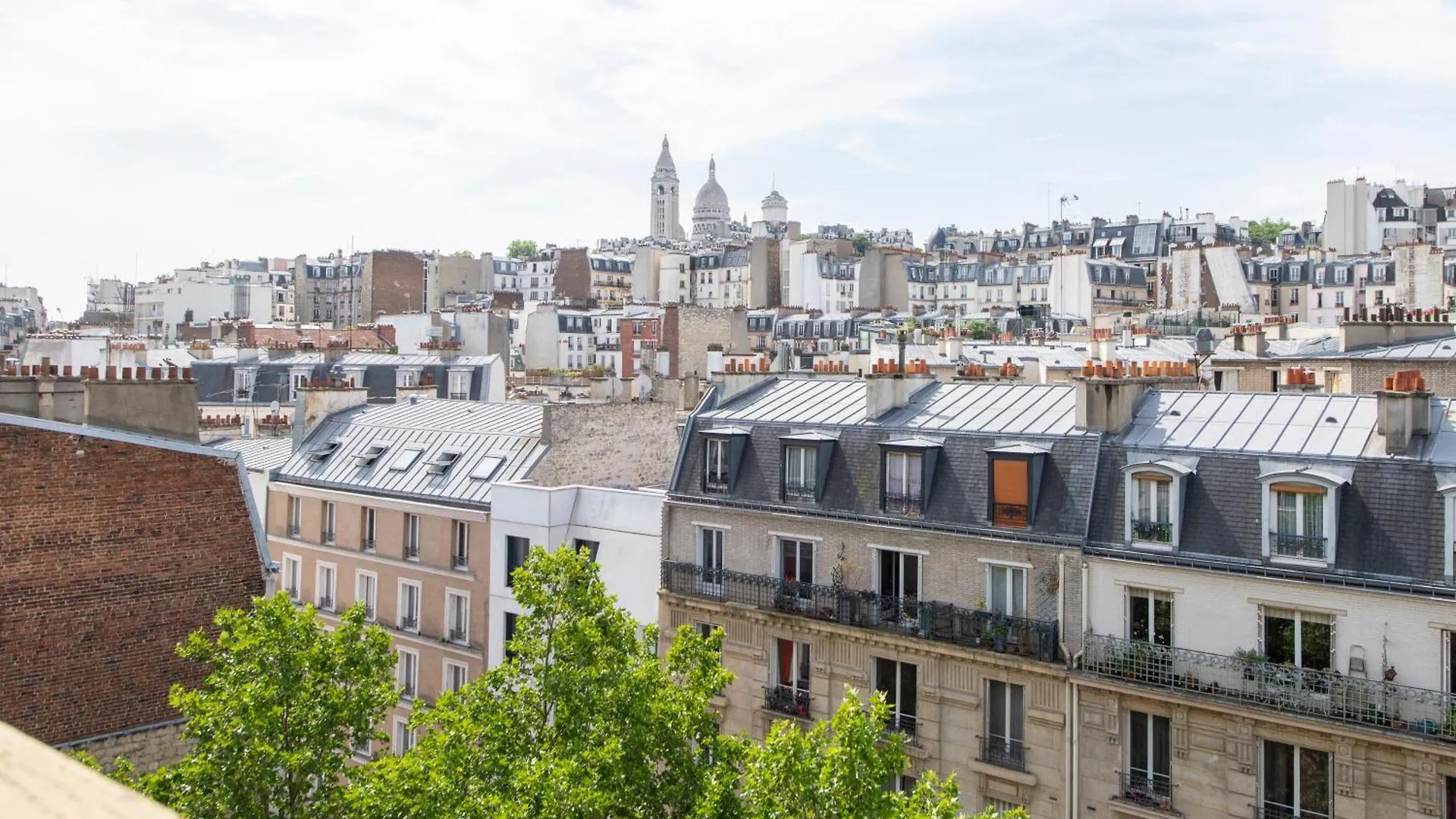 Stylish Stay - Balcony & Amazing View - Montmartre 파리